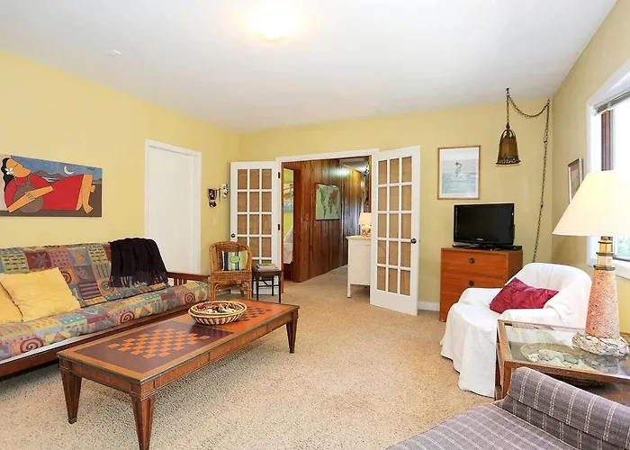 Beautiful Lakeside Cottage Rental On The Shore Of Lake Michigan In Grand Haven